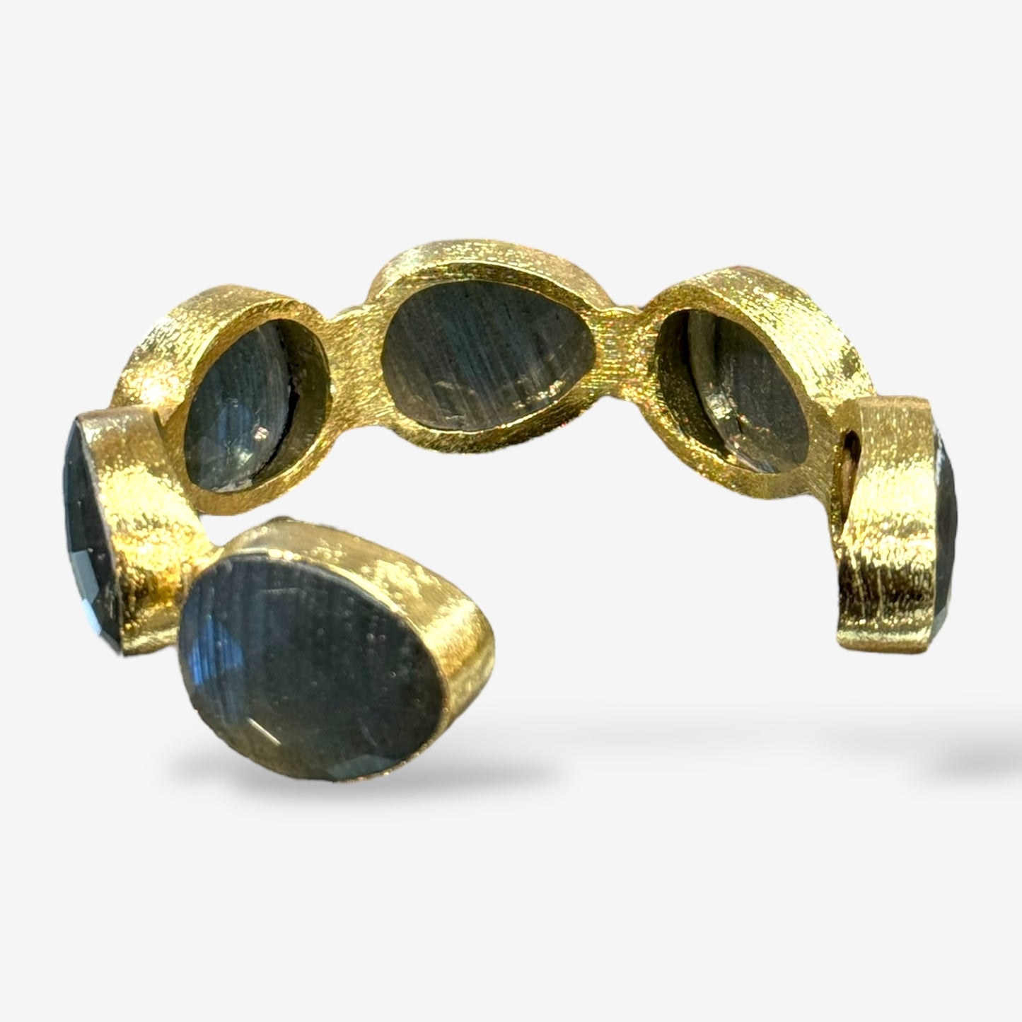 Kara Labrodarite