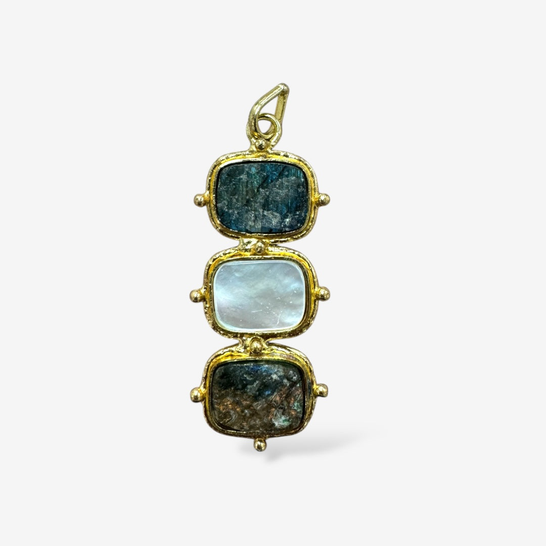 Donna Raw Stone Pendant