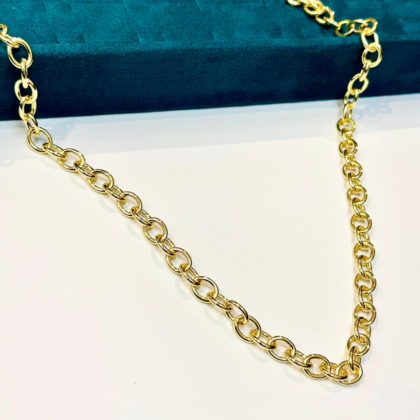Elora Gold Chain