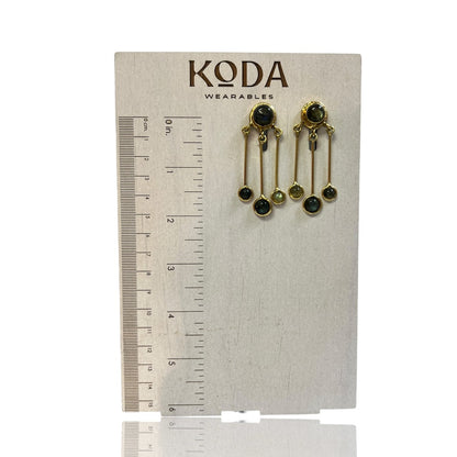 Mary Dangle Earring