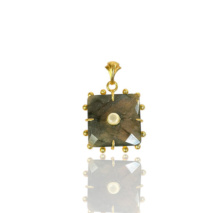 Viviana Charm