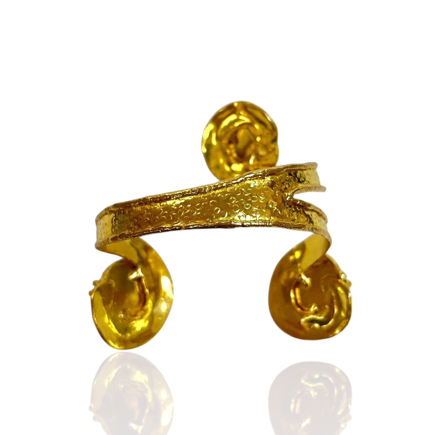 Tina cuff