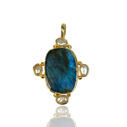 Scottlyn Charm