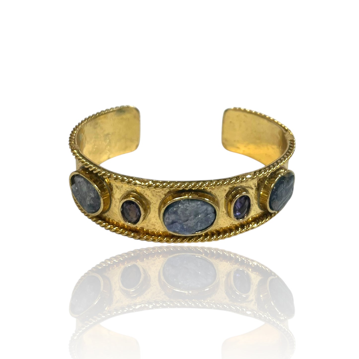 Lilyana Cuff