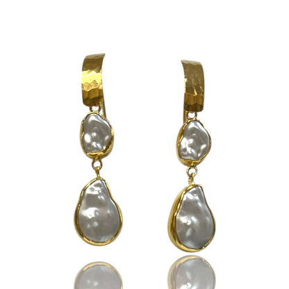 Elira Pearl Earrings