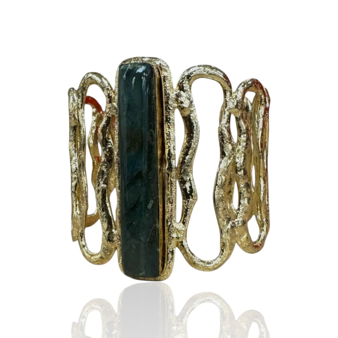 Ava Cuff