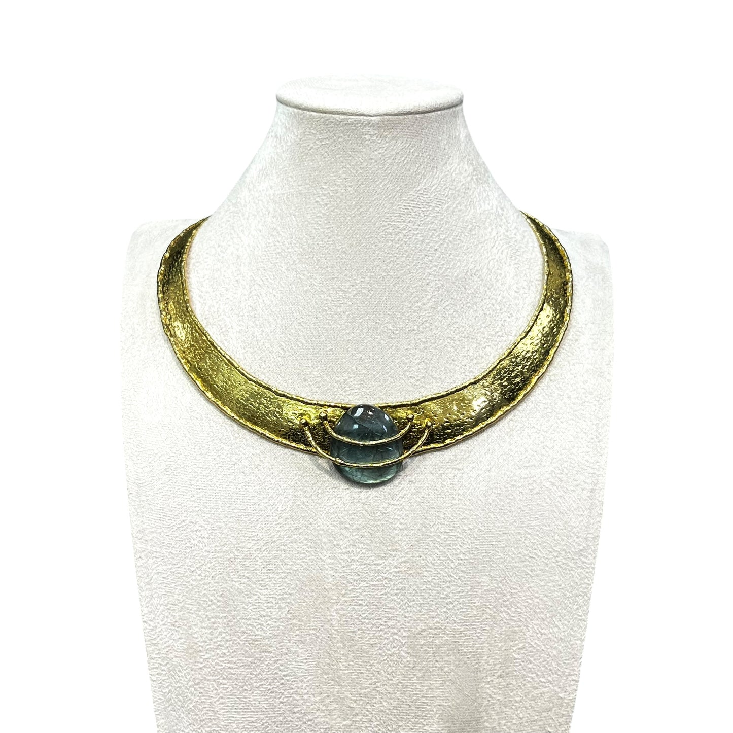 Queen’s Gleam Choker