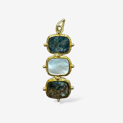 Donna Raw Stone Pendant