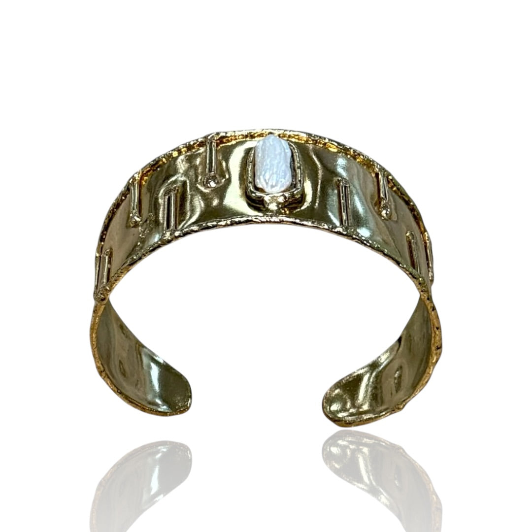 Faye Pearl Cuff