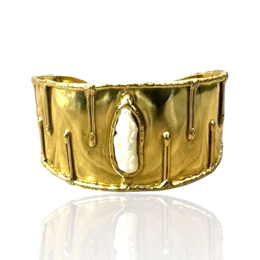 Faye Pearl Cuff