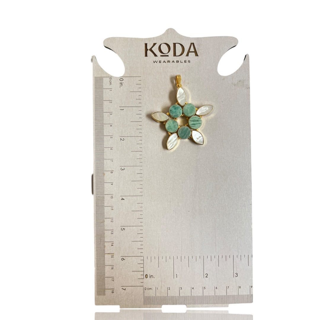 Floral gemstone pendant