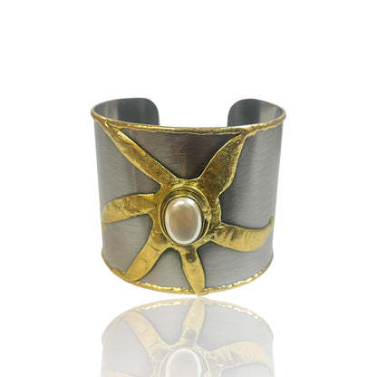 Huda Pearl Cuff