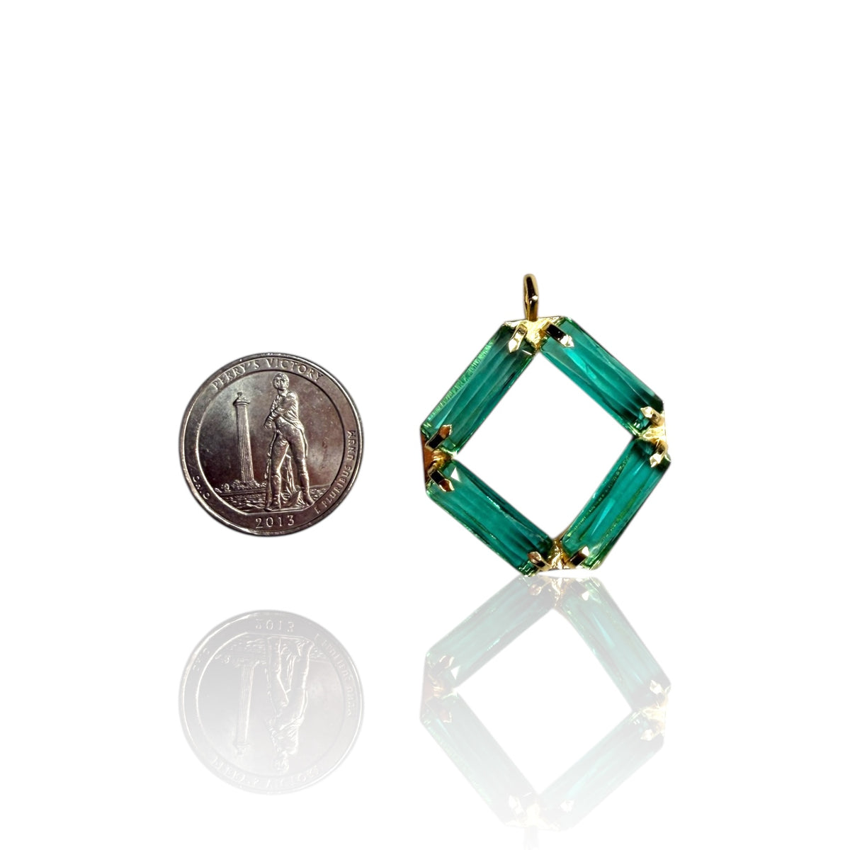 Hydroquartz Square