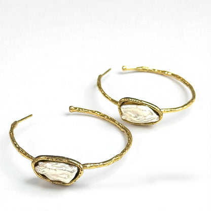 Tessa pearl hoops