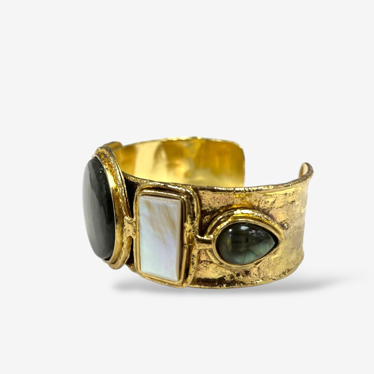 Regal Cuff