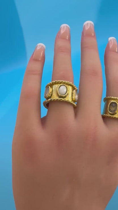 Chloe rings